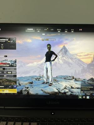 绝地求生（PUBG）水麒麟金面滑雪镜4成长武器