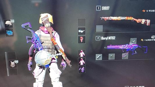 绝地求生（PUBG）五级美杜莎二级锅悲喜套